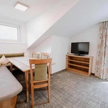 Haus Crystal Apartman