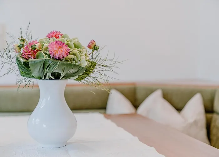 Haus Crystal Apartman *