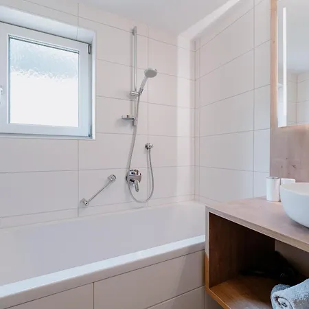 アパート Haus Crystal