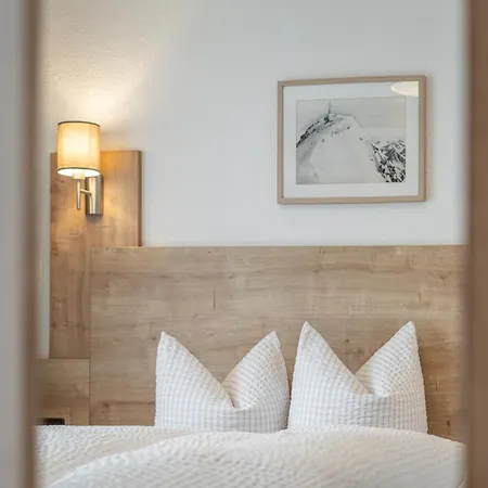 Haus Crystal *