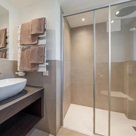 Haus Crystal