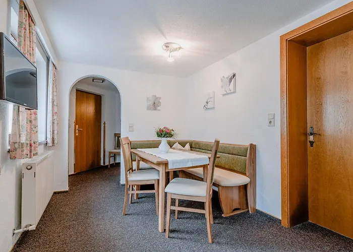 Haus Crystal Апартаменти *